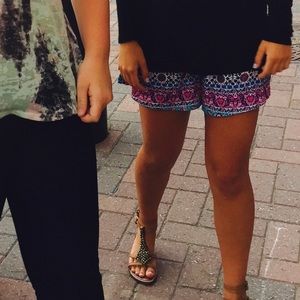 LOOSE FLORA FLOWY SHORTS-VERY COMFORTABLE