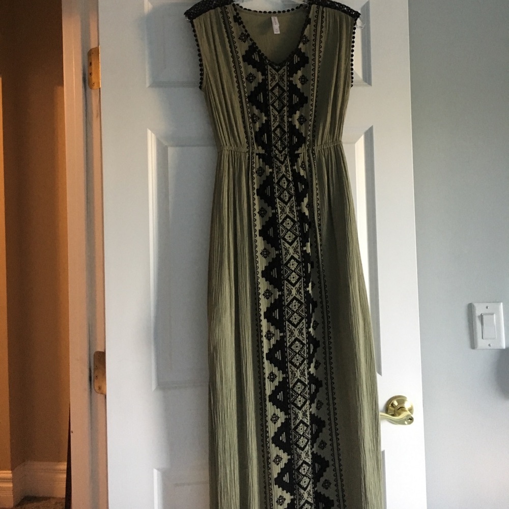Xhilaration Olive Maxi Dress