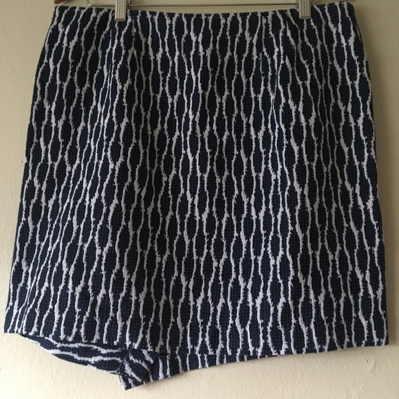 Ann Taylor Loft Petite Skirt - Picture 2 of 2