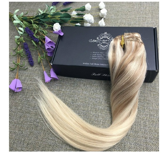 Platinum Blonde Clip in Extension 20 inches!! main image 5
