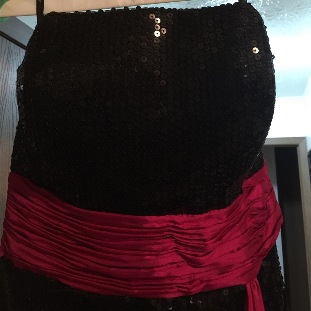 Prom Dress - Picture 2 of 4