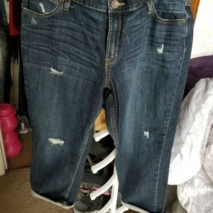 A.N.A. Skinny Boyfriend Capri Jeans