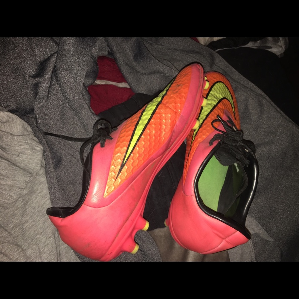 nike hypervenoms soccer cleats