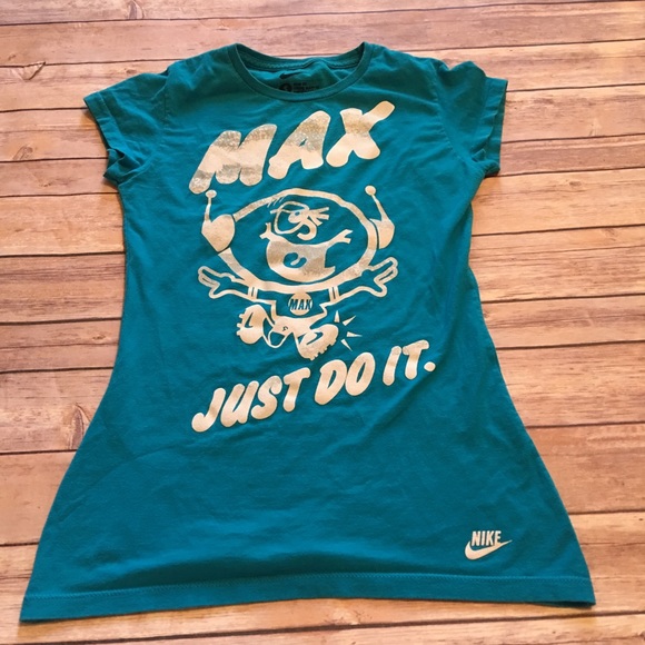 Nike Tops - Nike Max short sleeve top