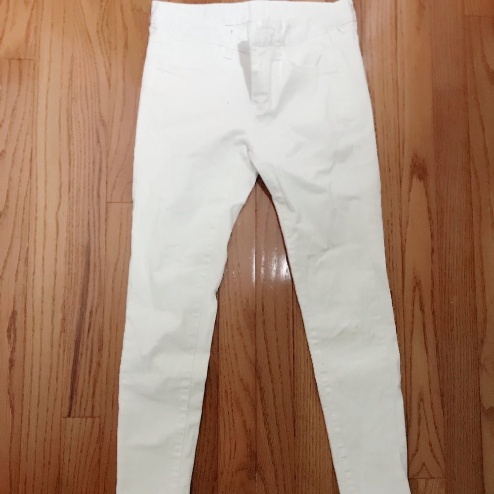 Skinny white jean pants