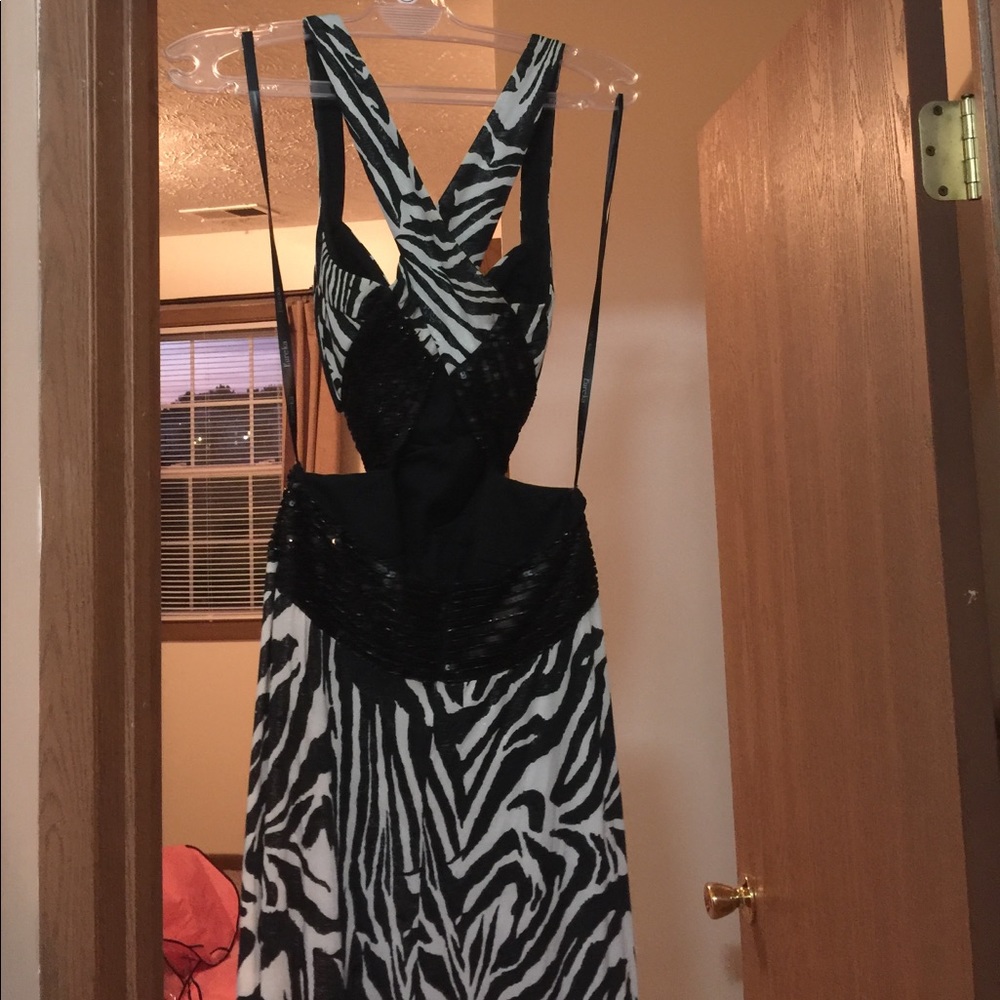 Prom Dress - Picture 2 of 4