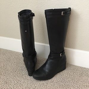 Black Leather insulated Ugg Boots