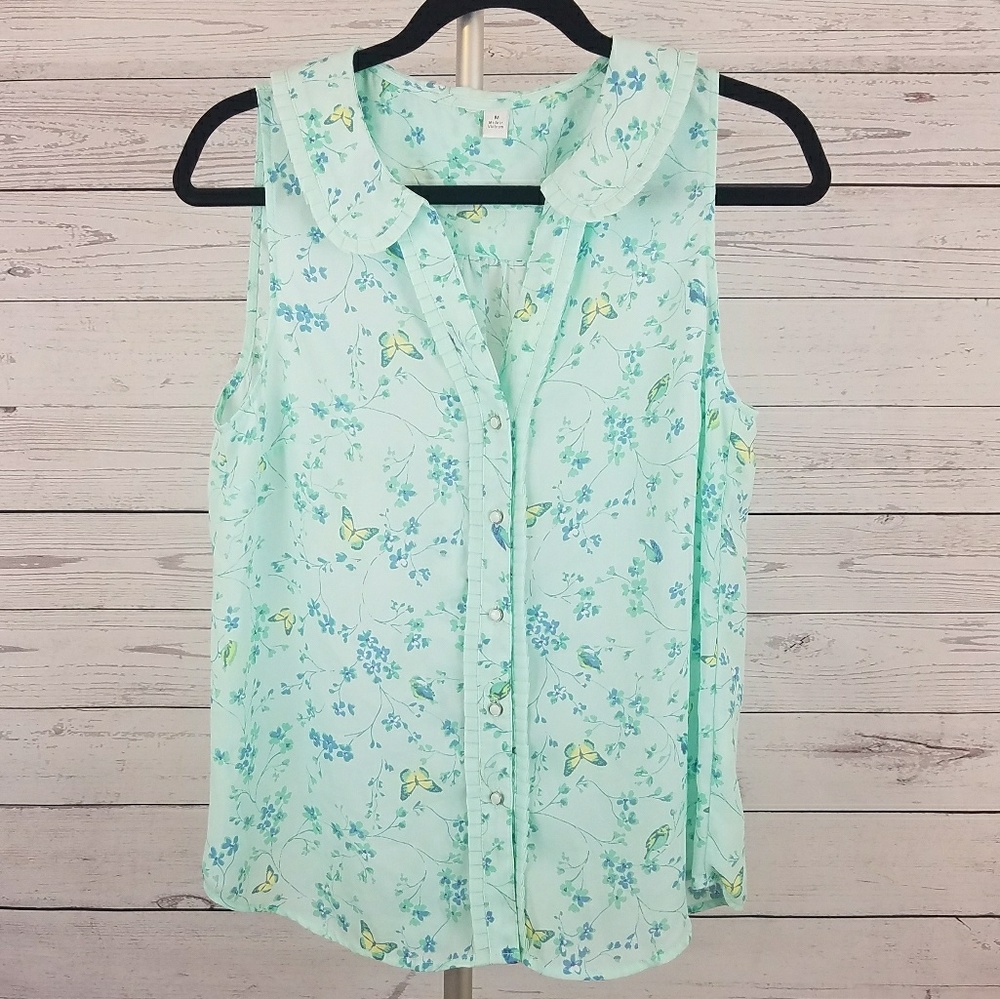 Women's Button-up Sleeveless Blouse Size Medium
