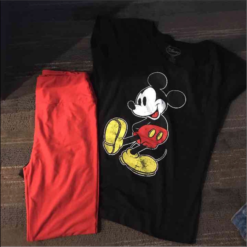 Mickey Mouse top and red lularoe leggings