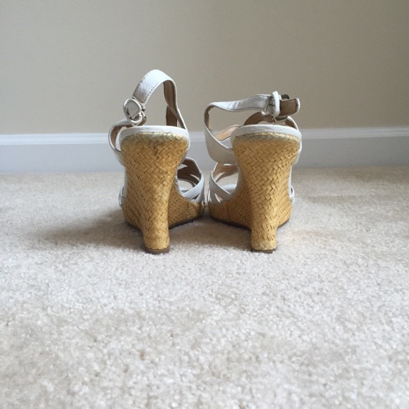 White sandals - Picture 4 of 5