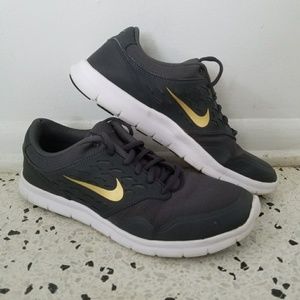 Black Nike Sneakers