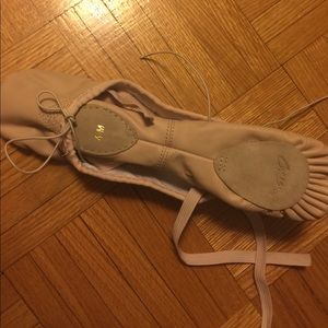 Capezio pink leather ballet slippers