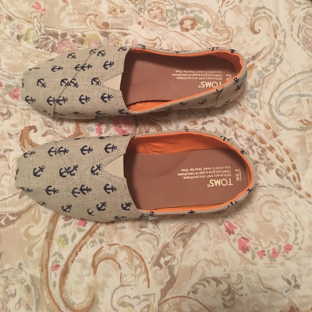 TOMS Canvas shoes with blue anchors