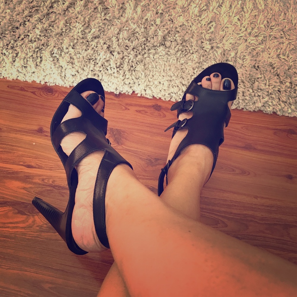Black sandals
