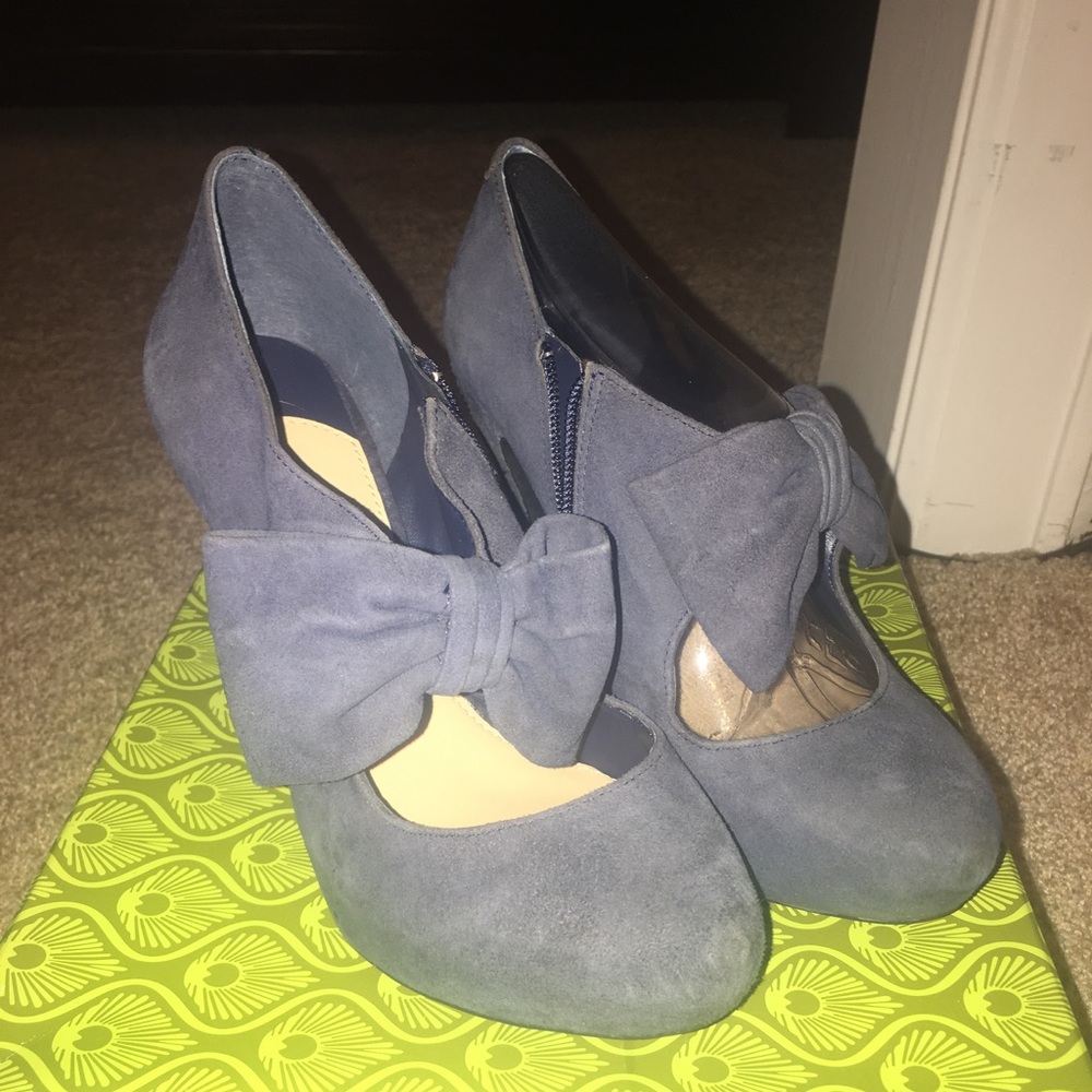 Size 7 Heel with bow