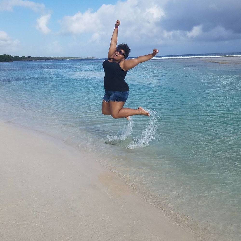 Meet your Posher, Yoniedra