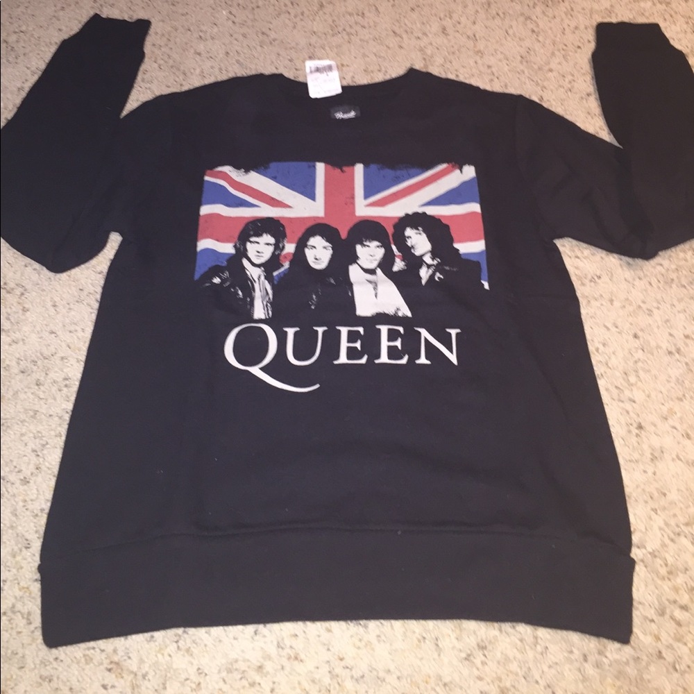 NWT Lightweight QUEEN Sweatshirt