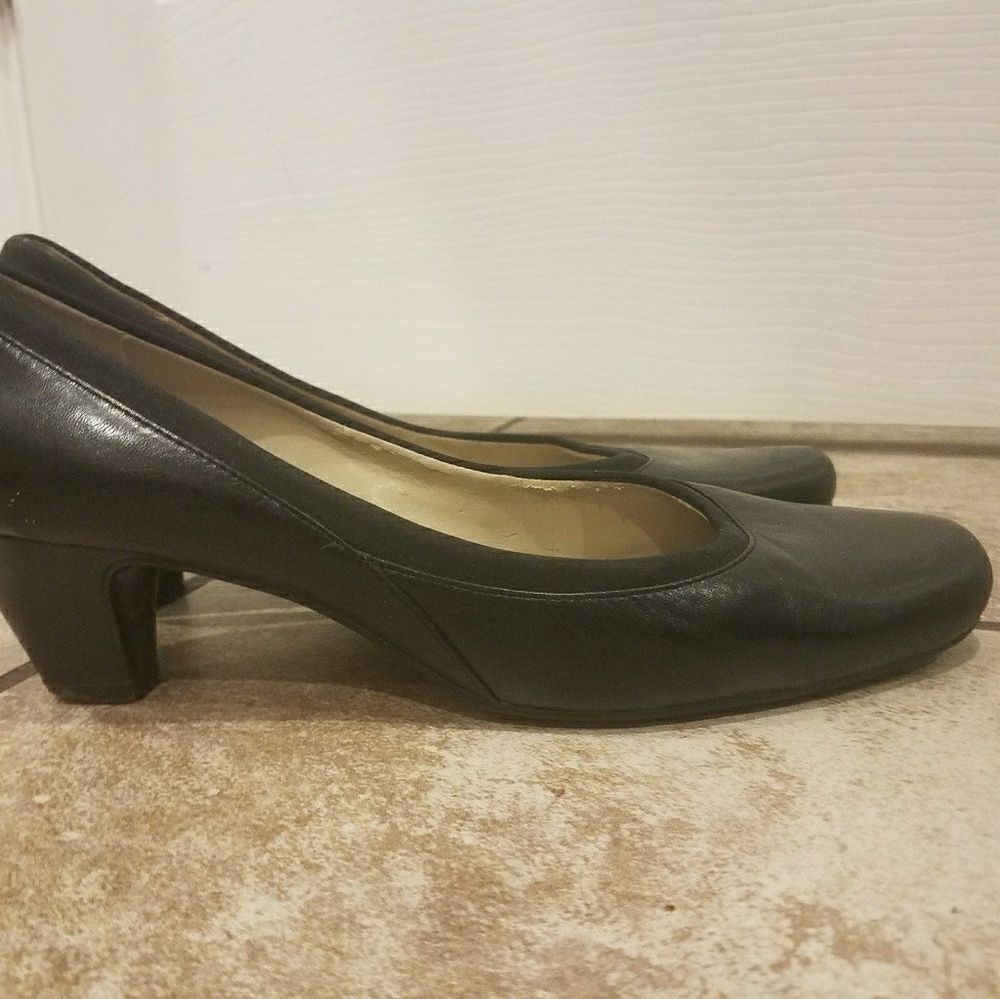 Black comfortable Heels