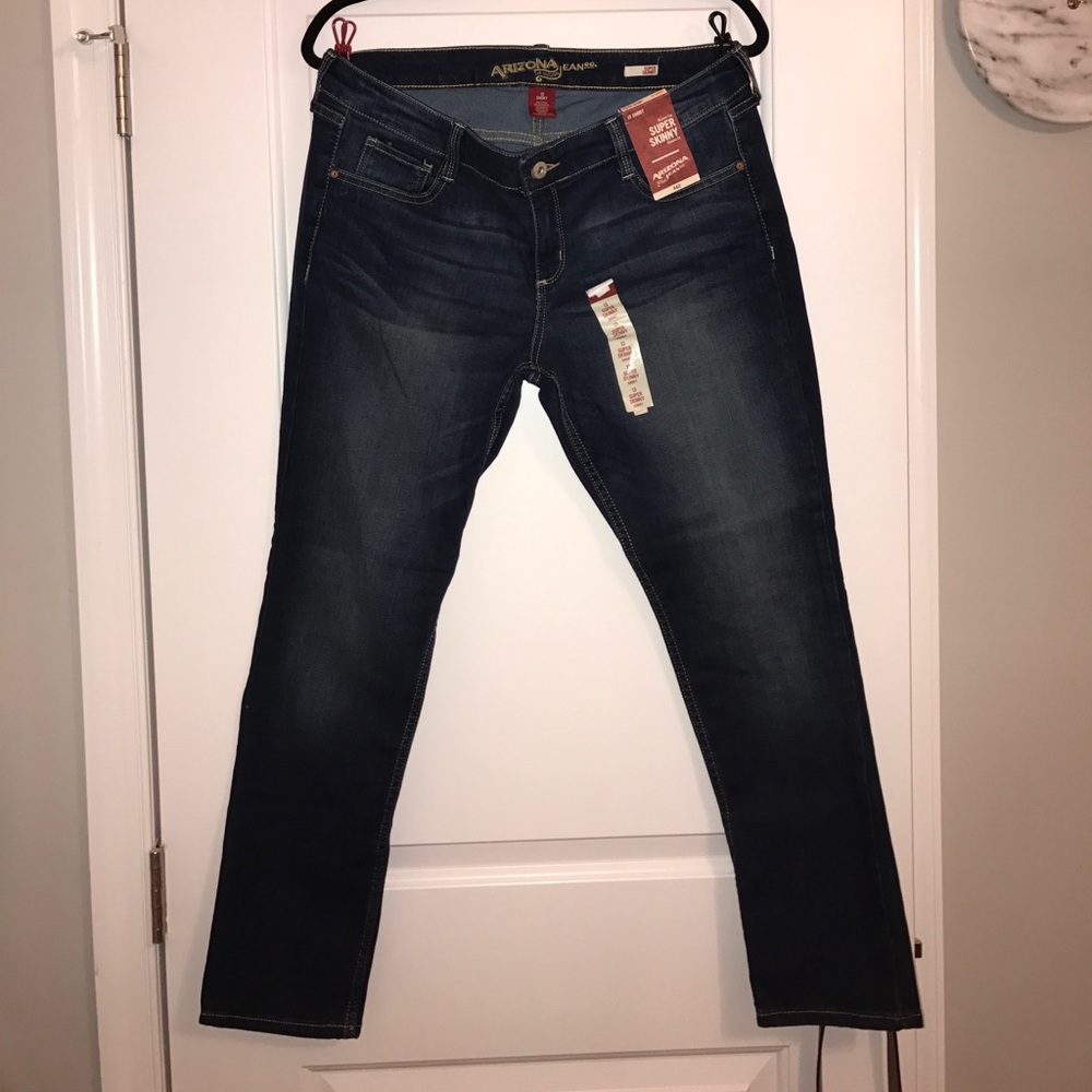 NWT Arizona jeans
