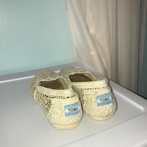Crochet Toms
