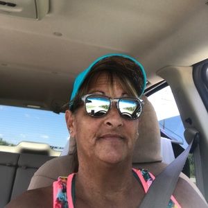 Meet your Posher, Tina