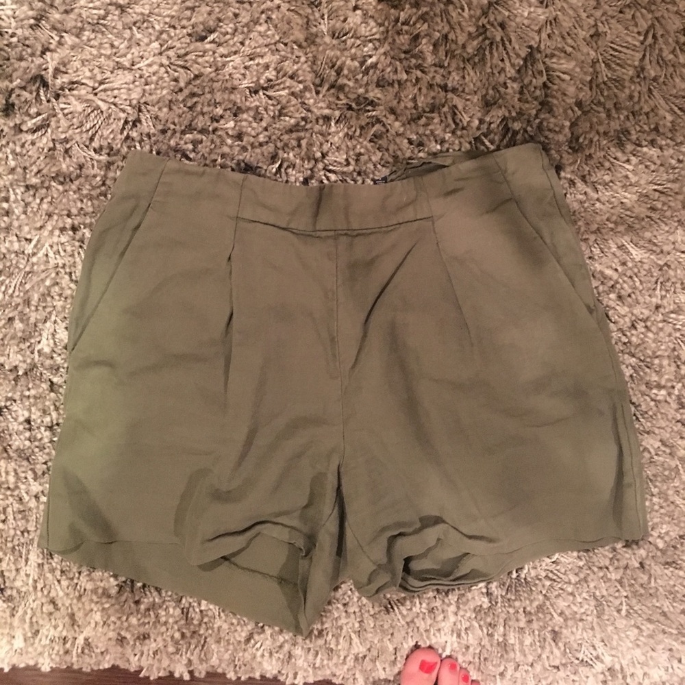 Madewell green shorts