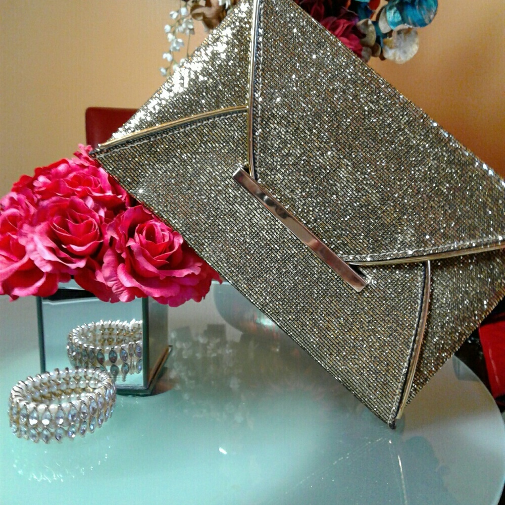 Gorgeous sequins and metallic design clutch