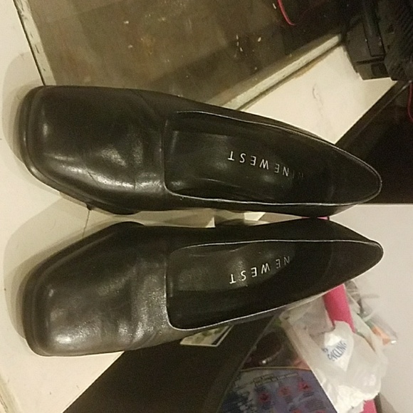 Nine West Black Heels - Picture 2 of 3