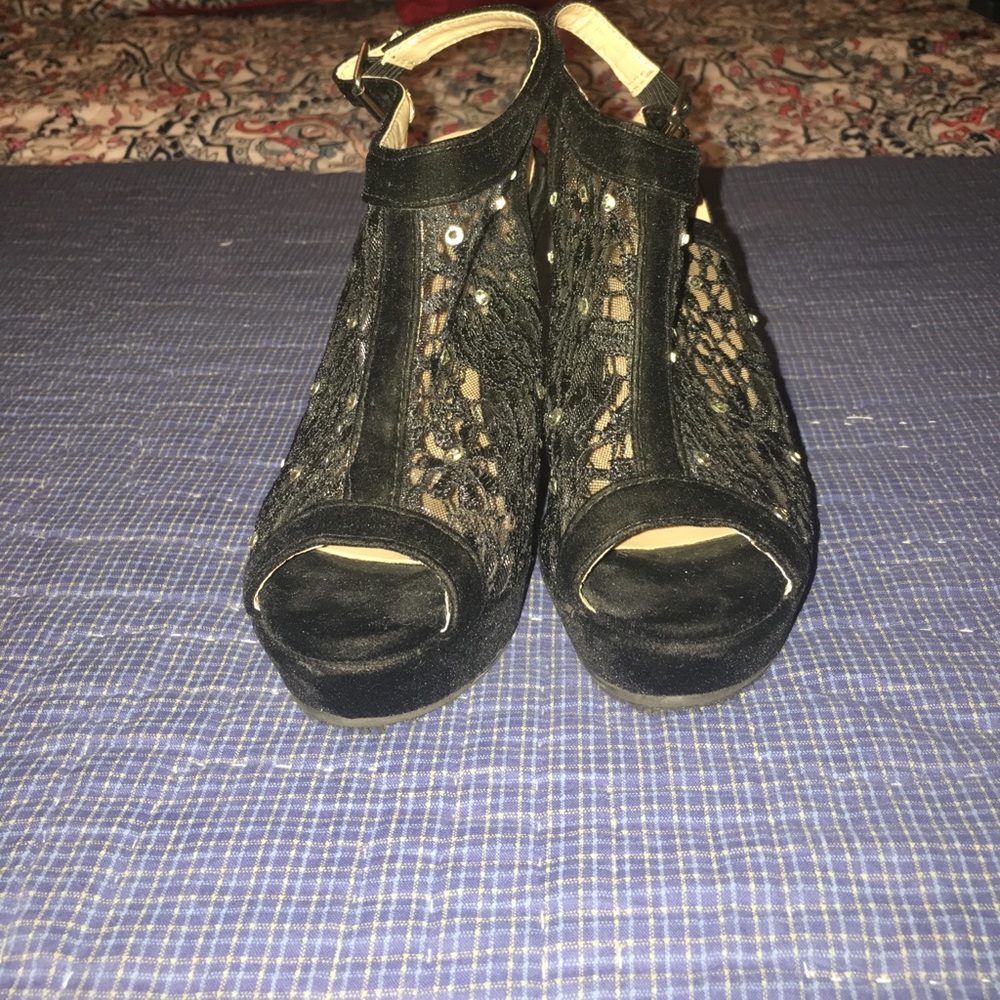 Open toe wedges
