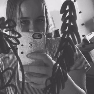 Meet your Posher, Cate iris