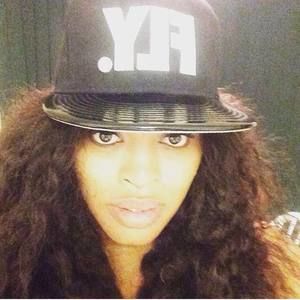 Meet your Posher, Candace