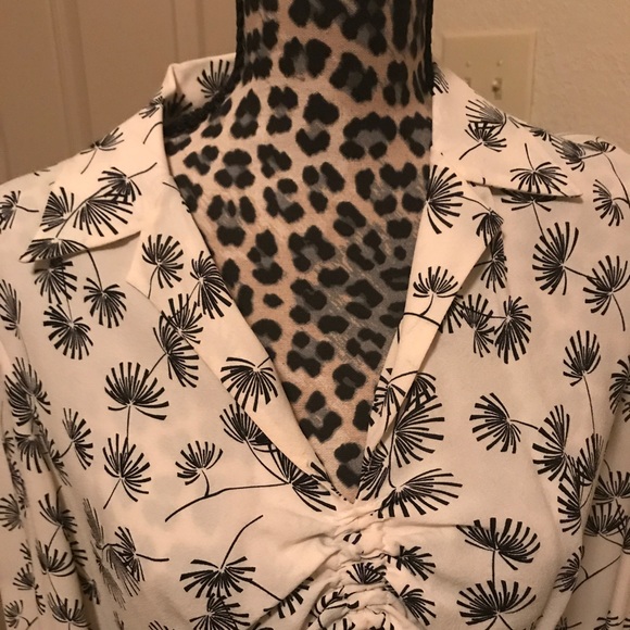 The Limited- dandelion print silk blouse - Picture 5 of 6