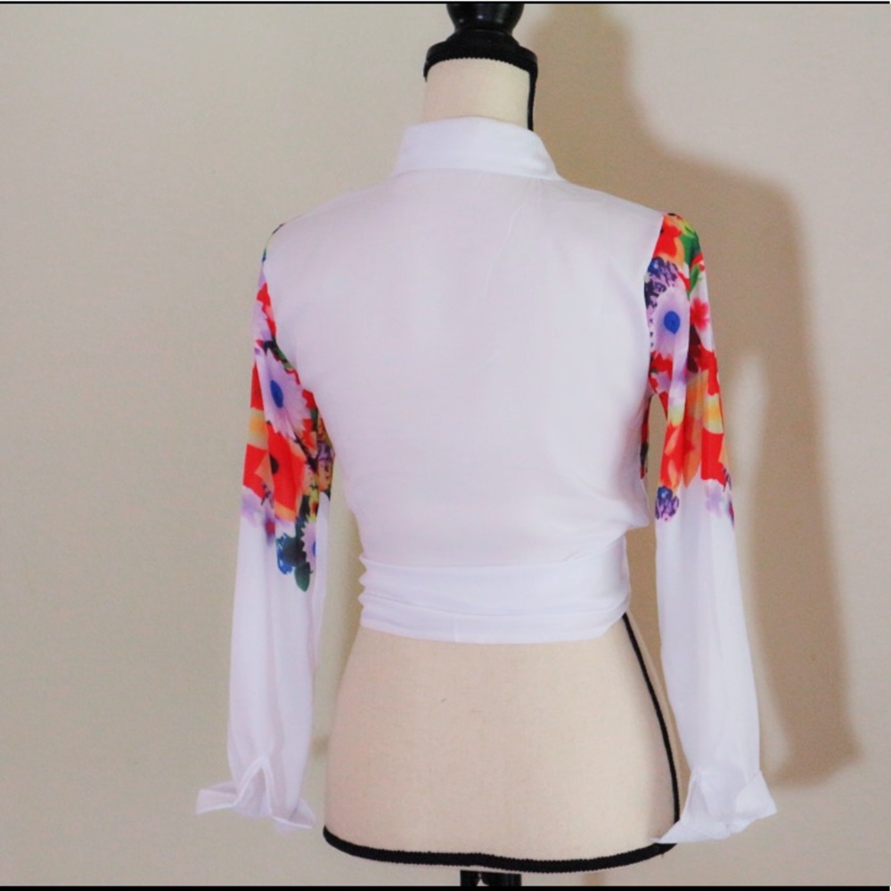 Floral blouse - Picture 2 of 3