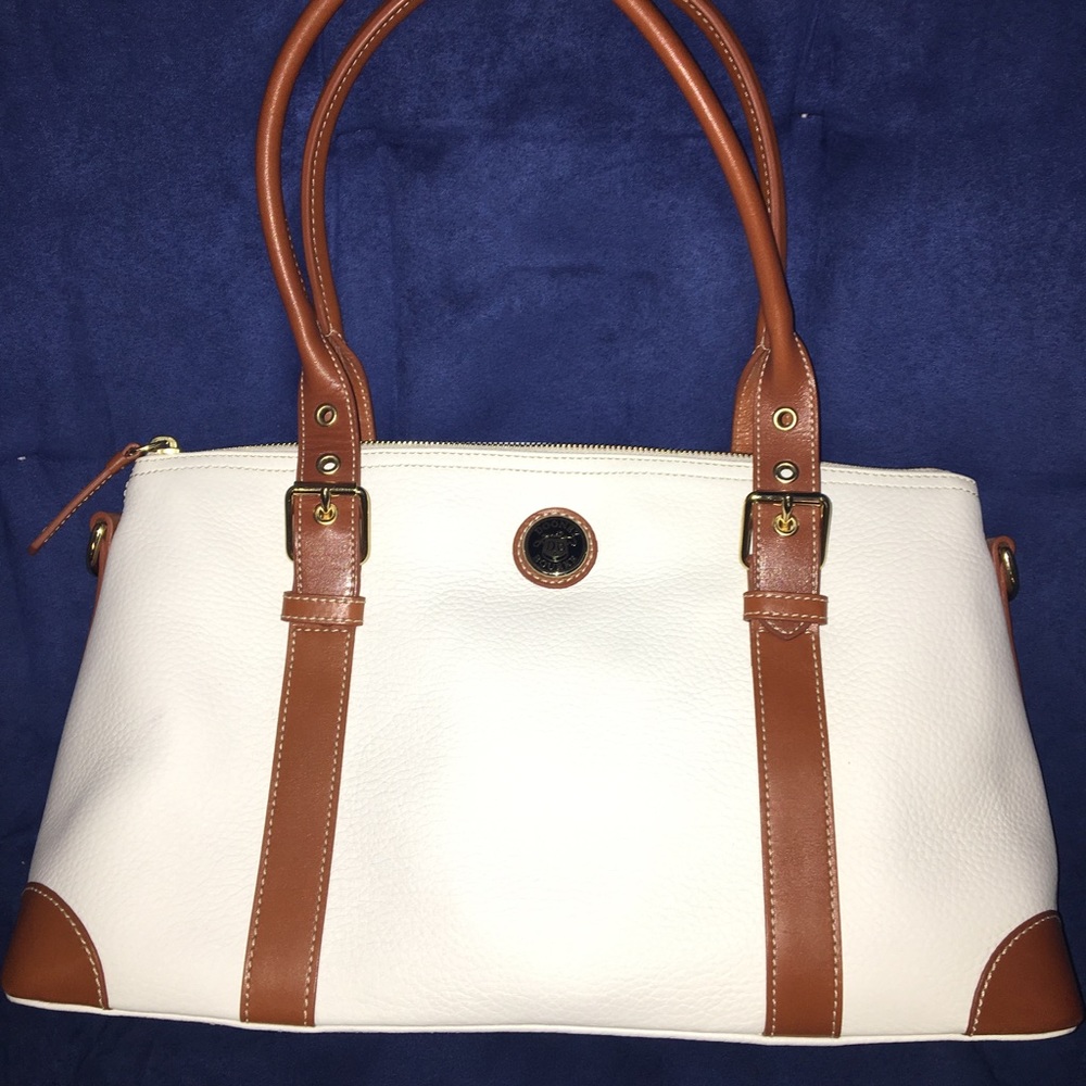 Brand new Dooney & Bourke handbag!