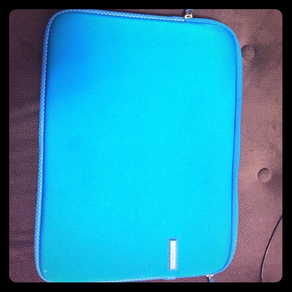 blue incase laptop cover 13"