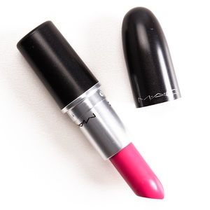 MAC Lipstick Breathing Fire BRAND NEW