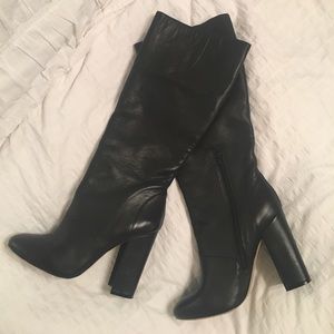 VINCE CAMUTO black leather heel boots