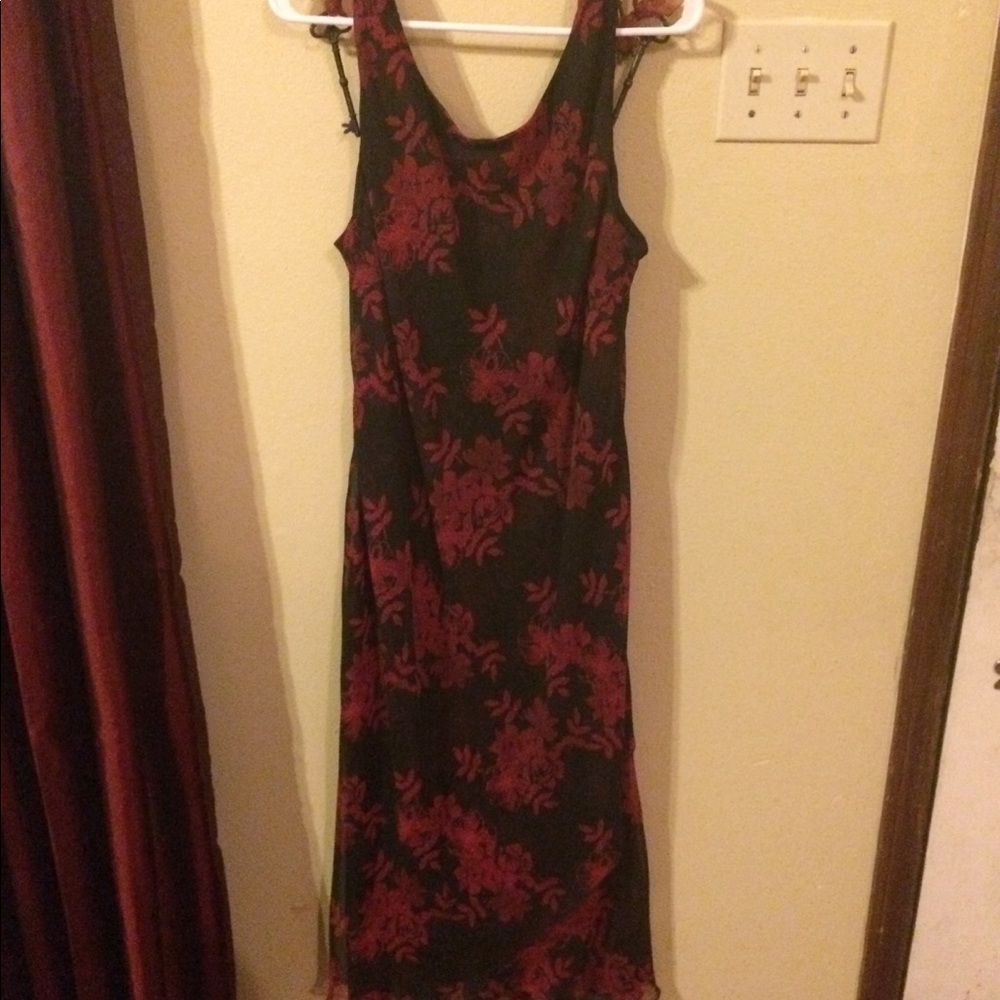 Black and Red Floral Shell Dress