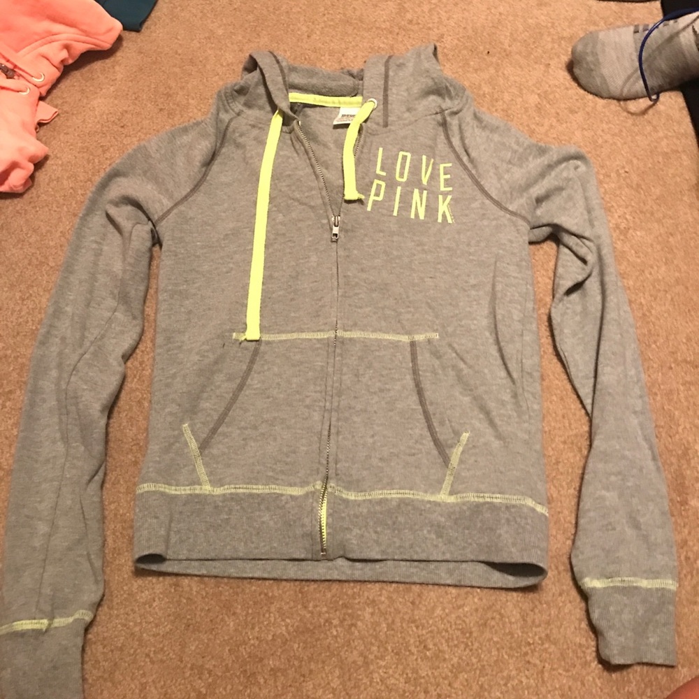 zip up from pink