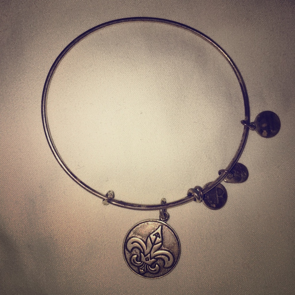 Fleur de lis alex and Ani