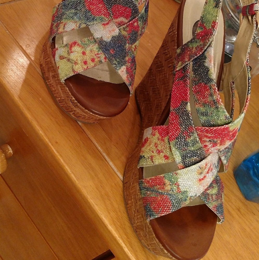 Multi-colored Floral Wedges