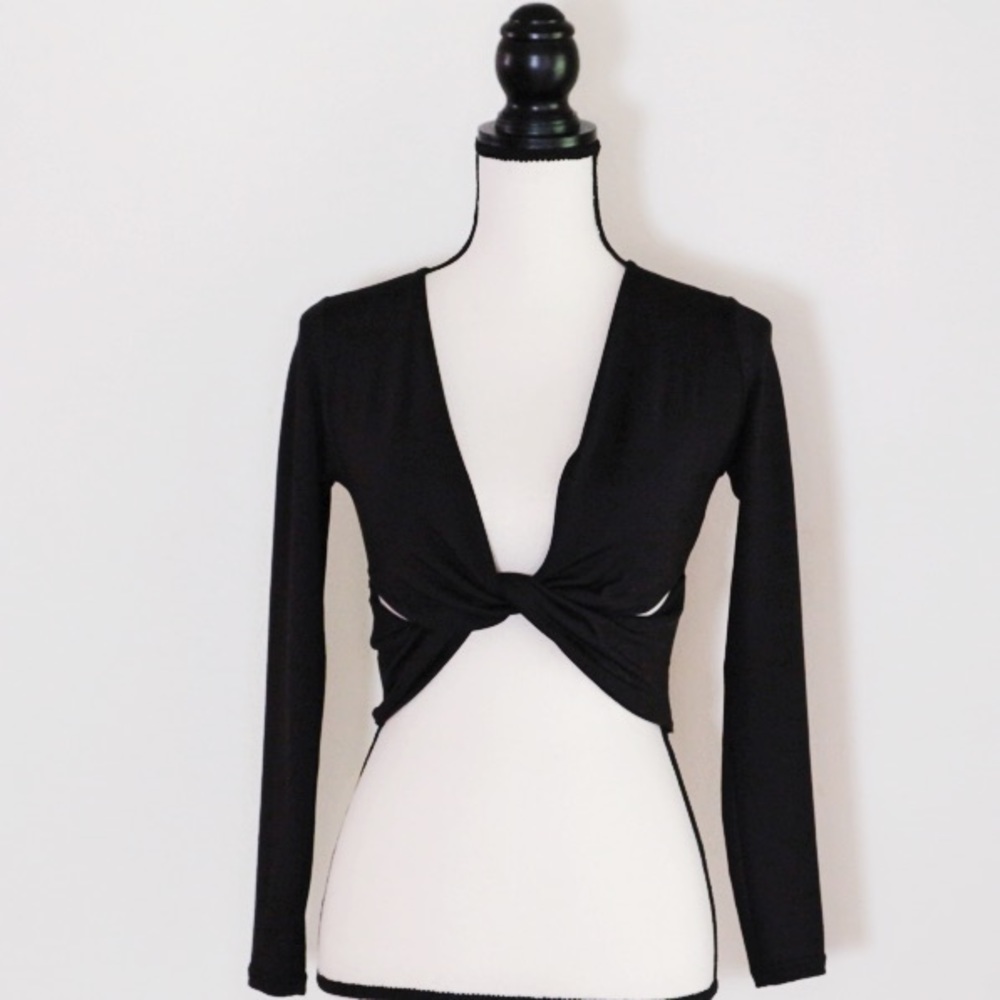 Long sleeved crop top