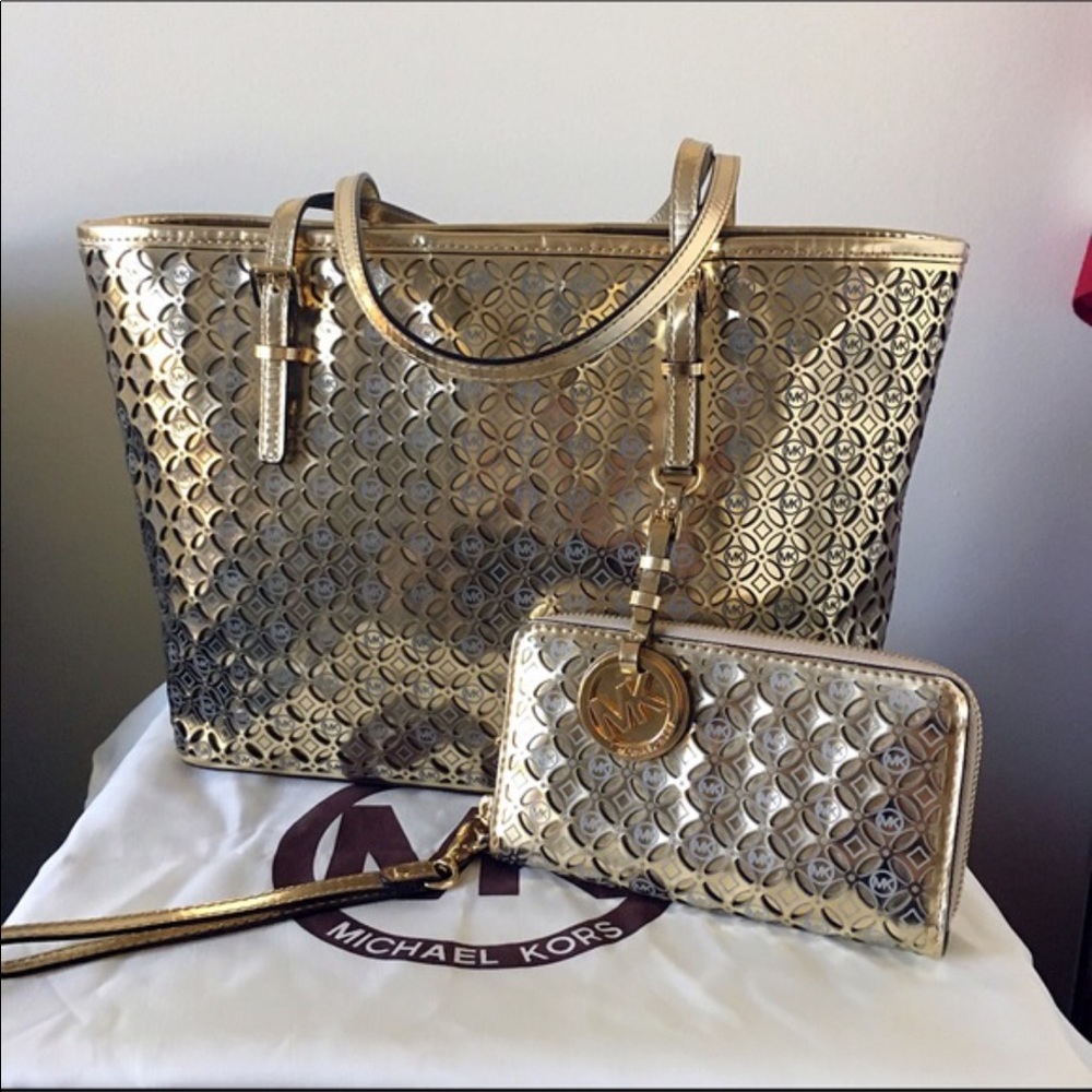 Michael Kors Purse & Wallet