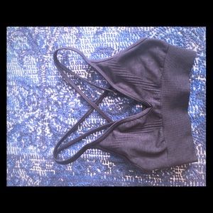 Deep v lululemon sports bra