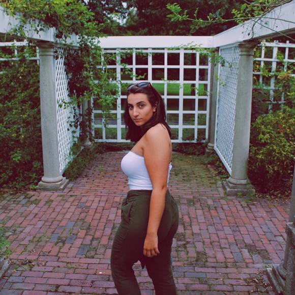 Meet your Posher, Kristina - Picture 1 of 1