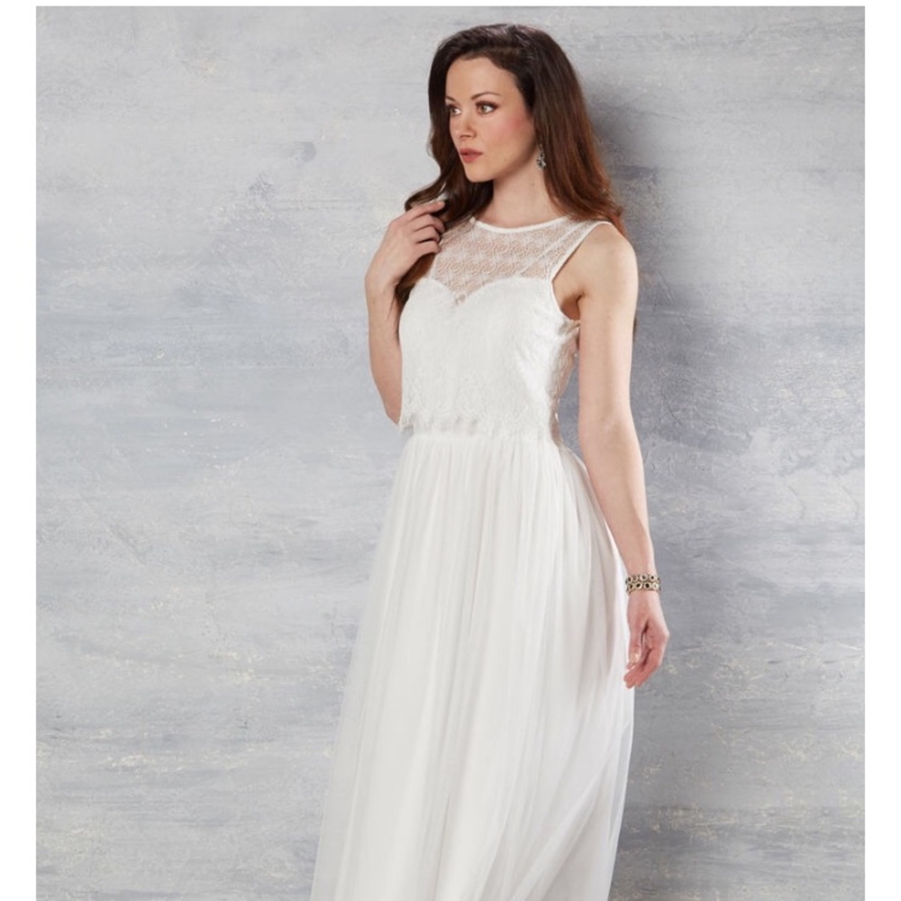 NWT modcloth wedding maxi eyelet lace top feature