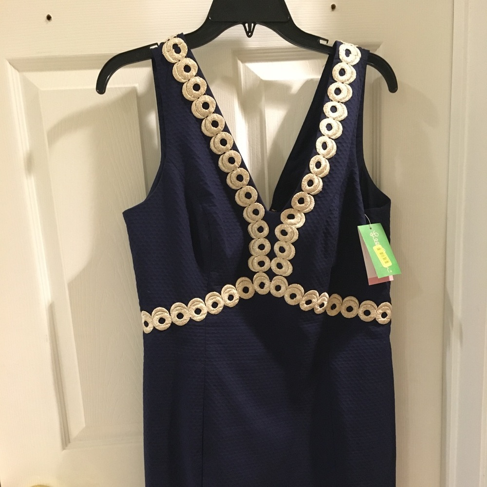Lilly Navy Shift