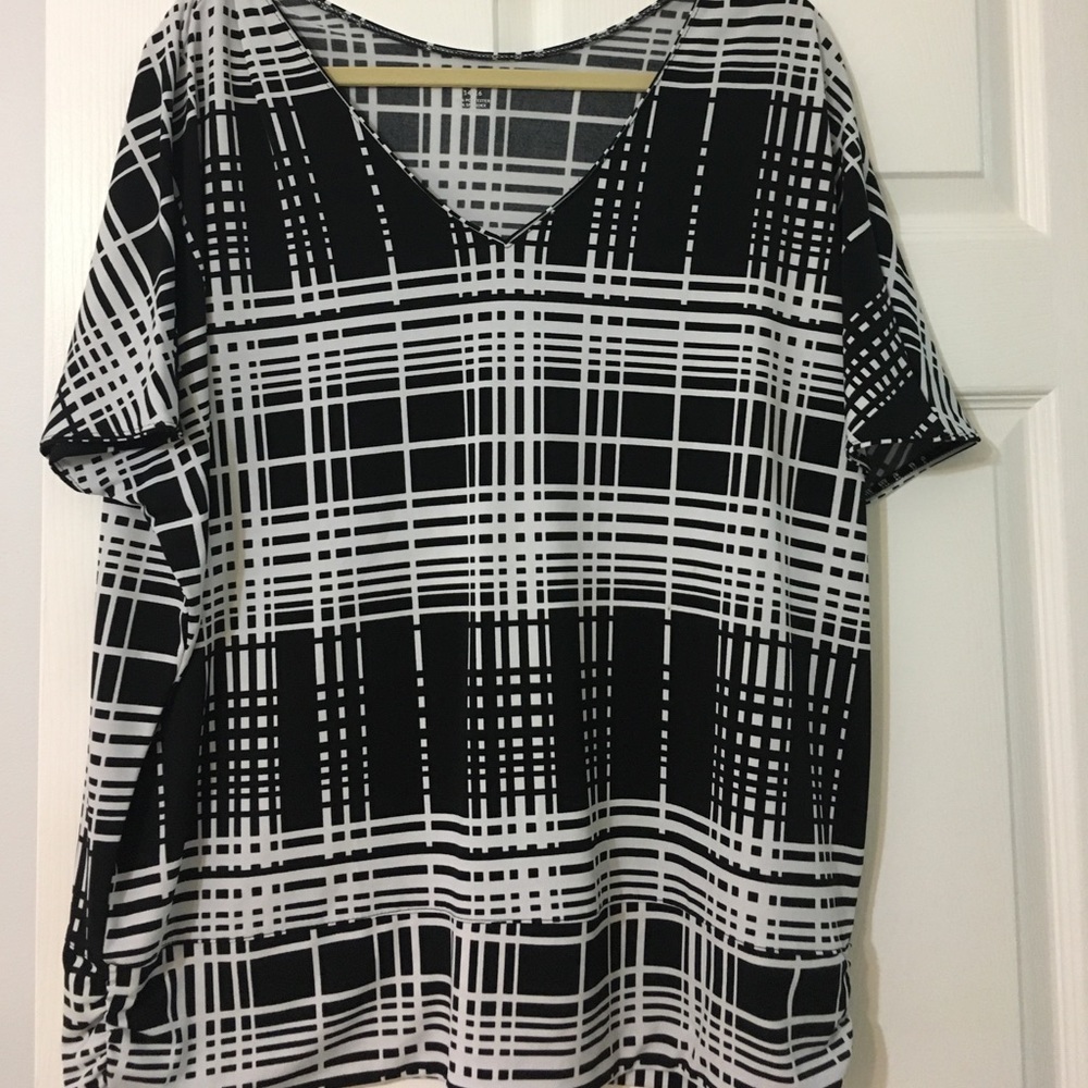 Black and geo print top