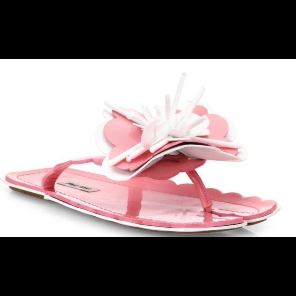 Miu Miu- Flower Appliqué leather flip flop