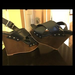 Black and brown forever 21 wedges